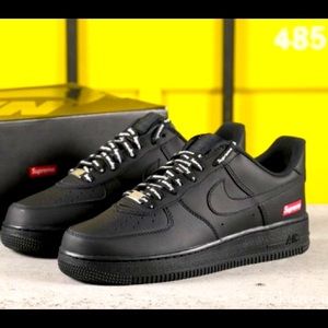 SUPREME * Nike Air Force 1 Black